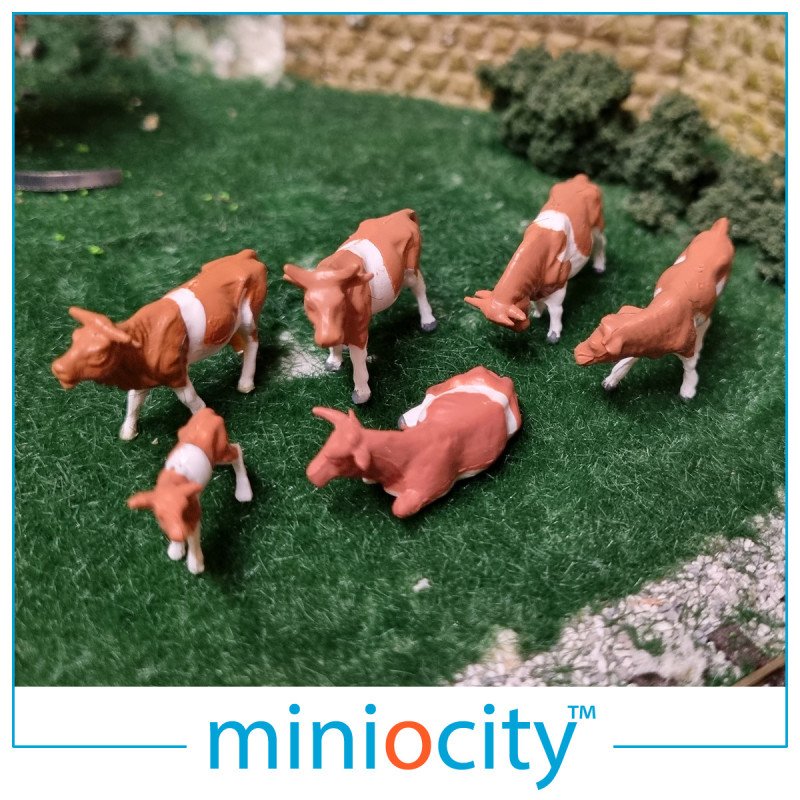 076-502 Brown & White Cows (Pack of 6) OO Gauge 1:76 scale Figures